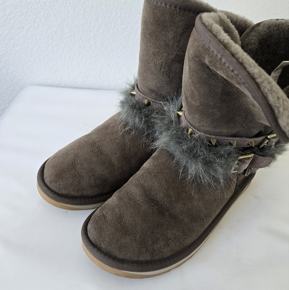 Australia Luxe Hatchet Short Boot Shearling Lining Size 9 in Brown - Picture 2 of 16